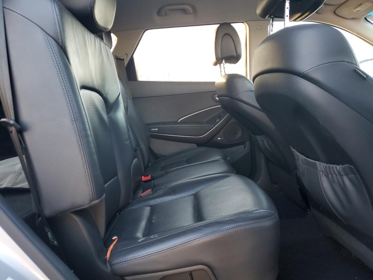 2013 Hyundai Santa Fe - Image 10