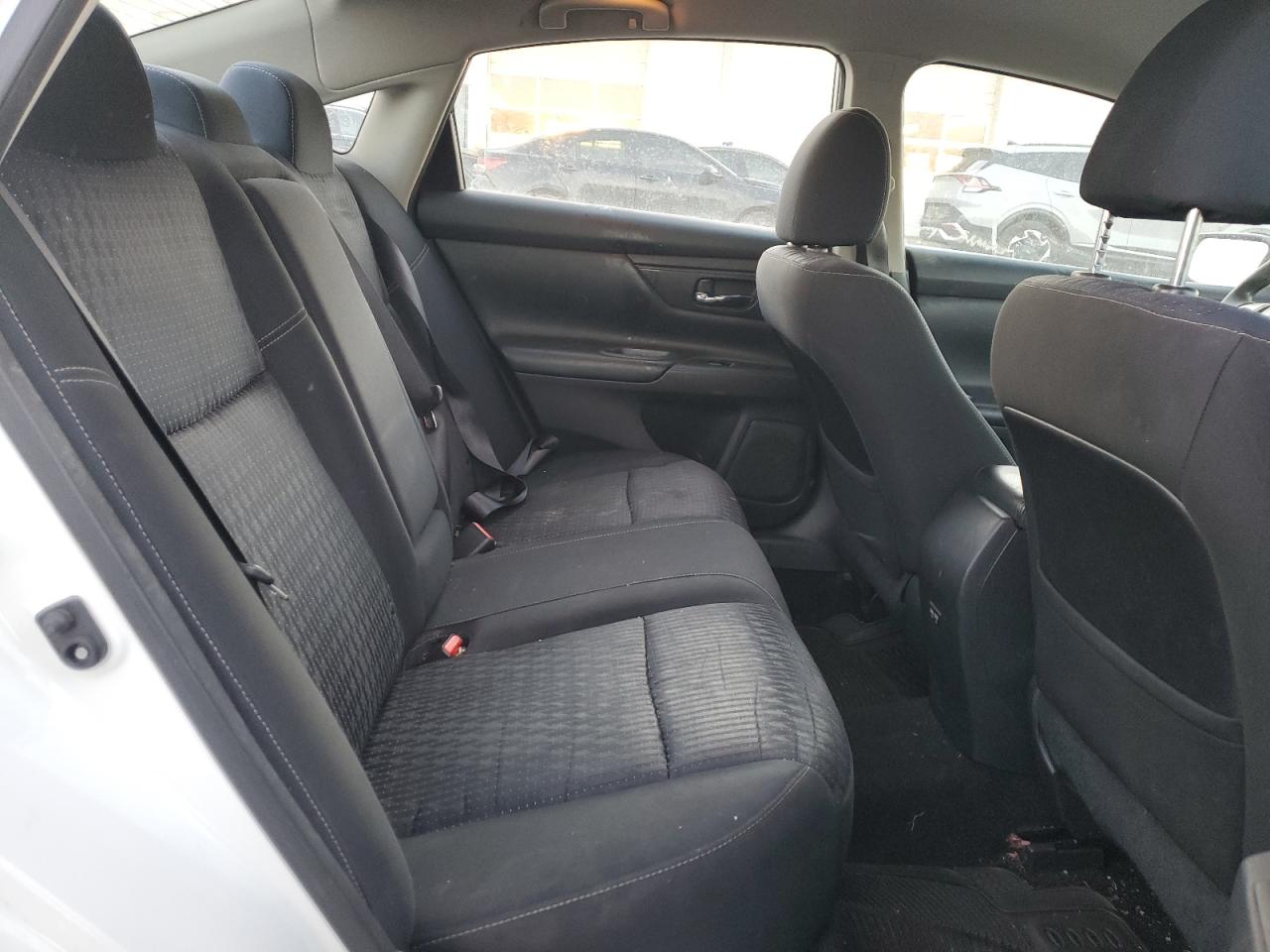 2017 Nissan Altima - Image 10