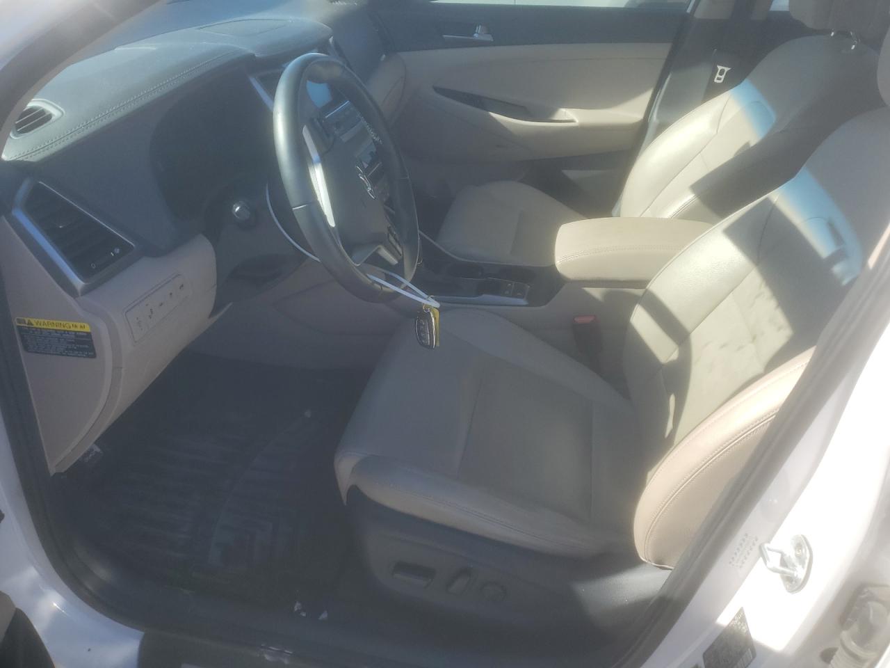 2017 Hyundai Tucson - Image 7