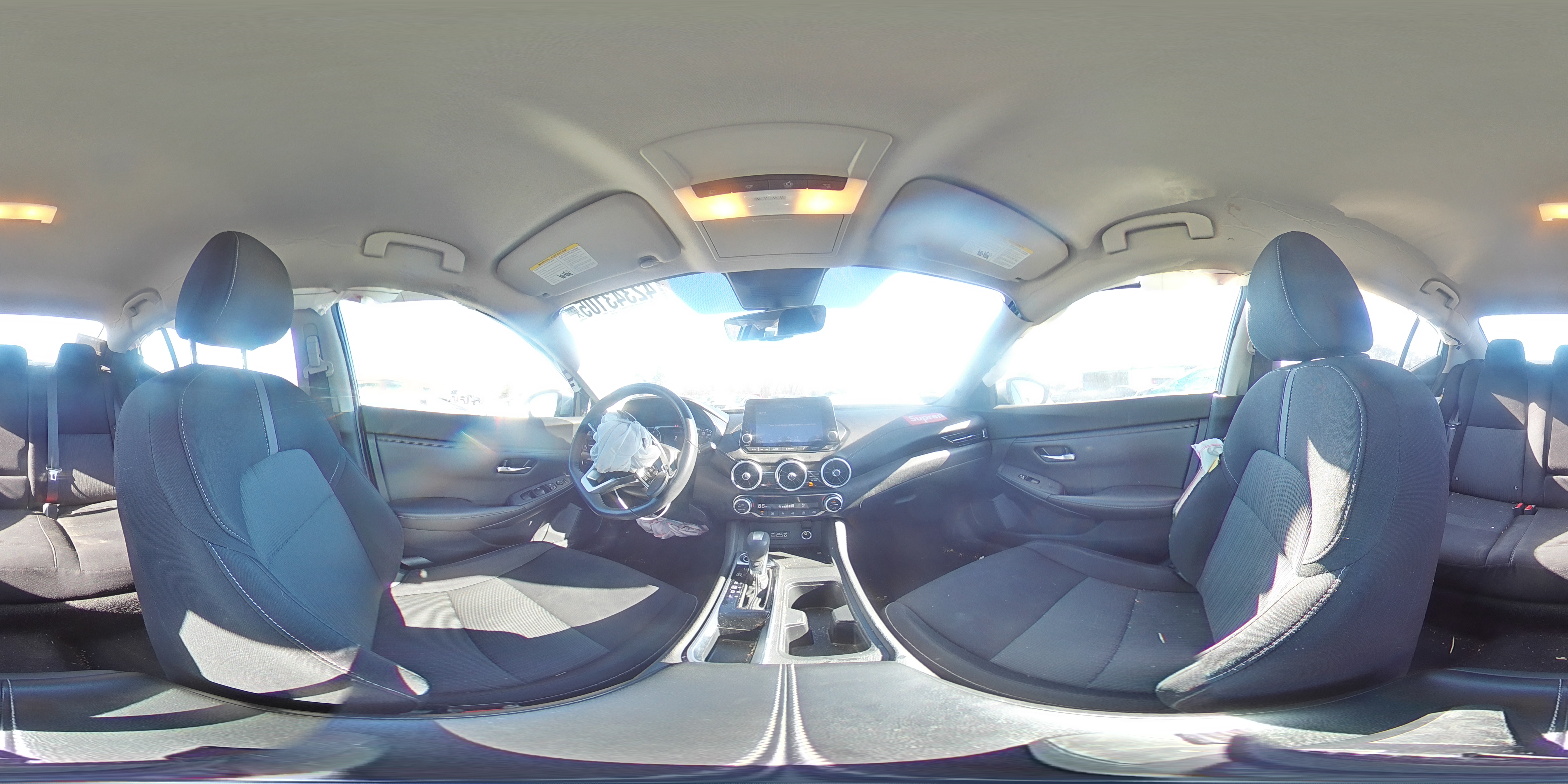 2020 Nissan Sentra - Image 13