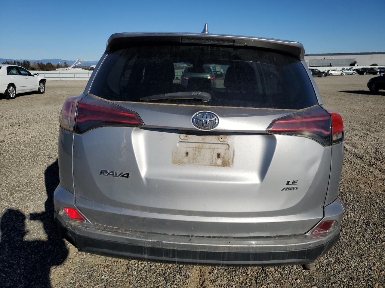 2018 Toyota Rav4 Le VIN: 2T3BFREV8JW778219 Lot: 88751815