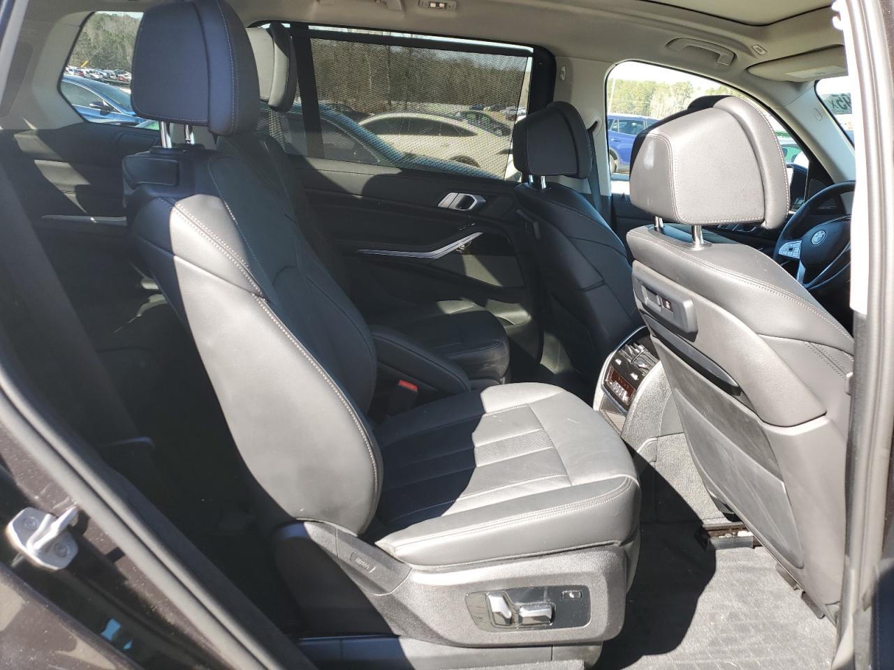 2020 BMW X7 - Image 11