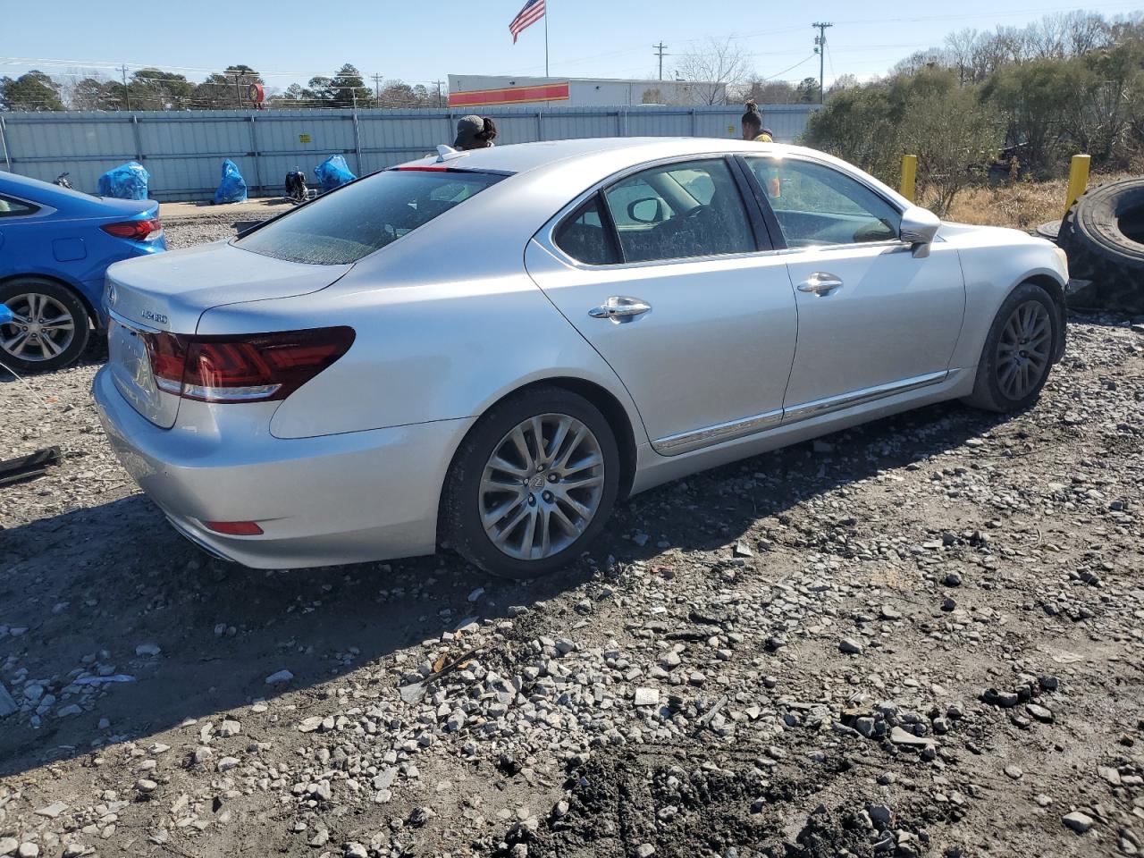 2013 Lexus LS - Image 3