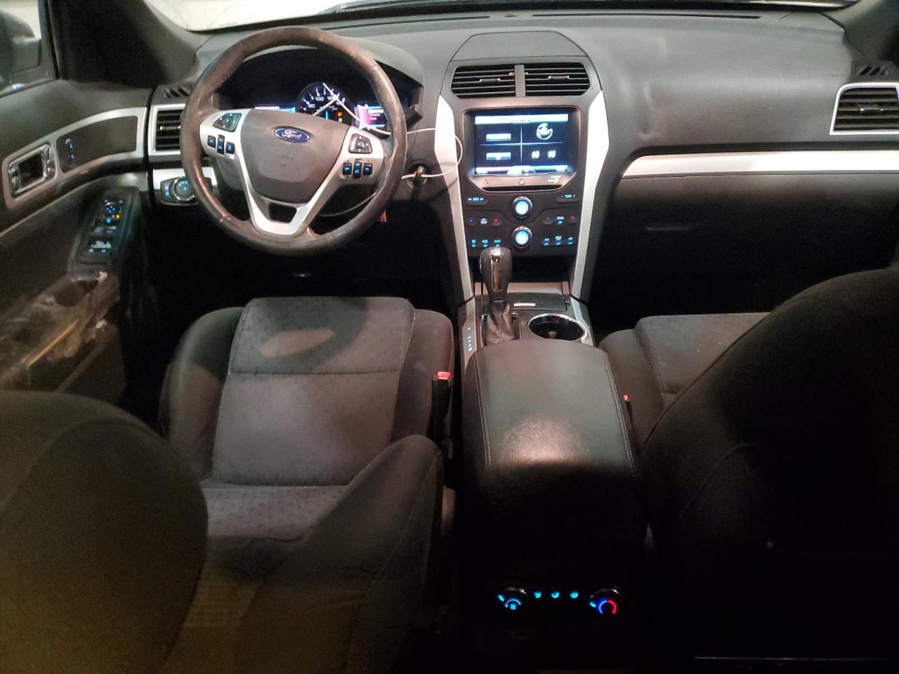 2015 Ford Explorer - Image 8