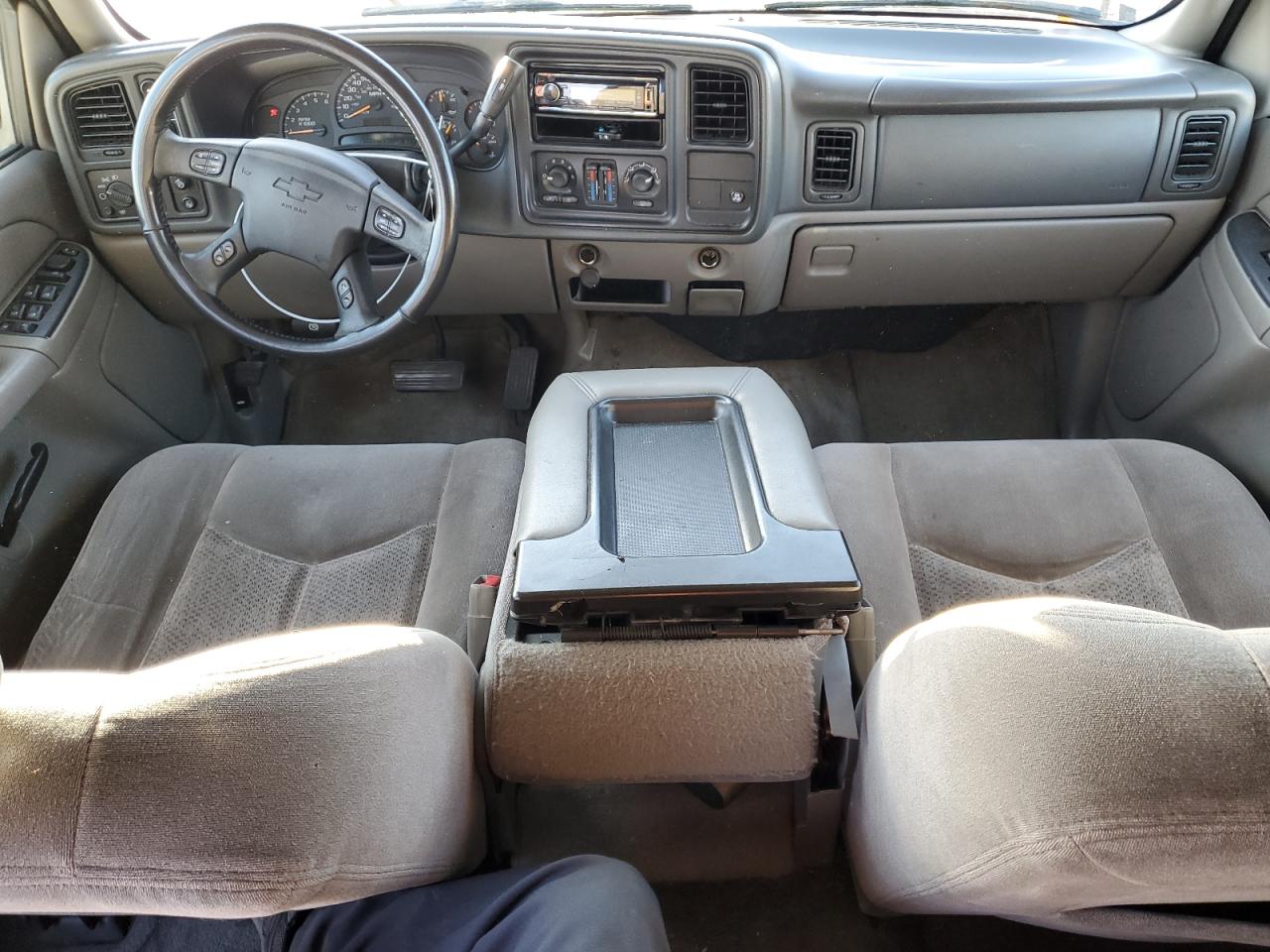 2005 Chevrolet Tahoe - Image 8