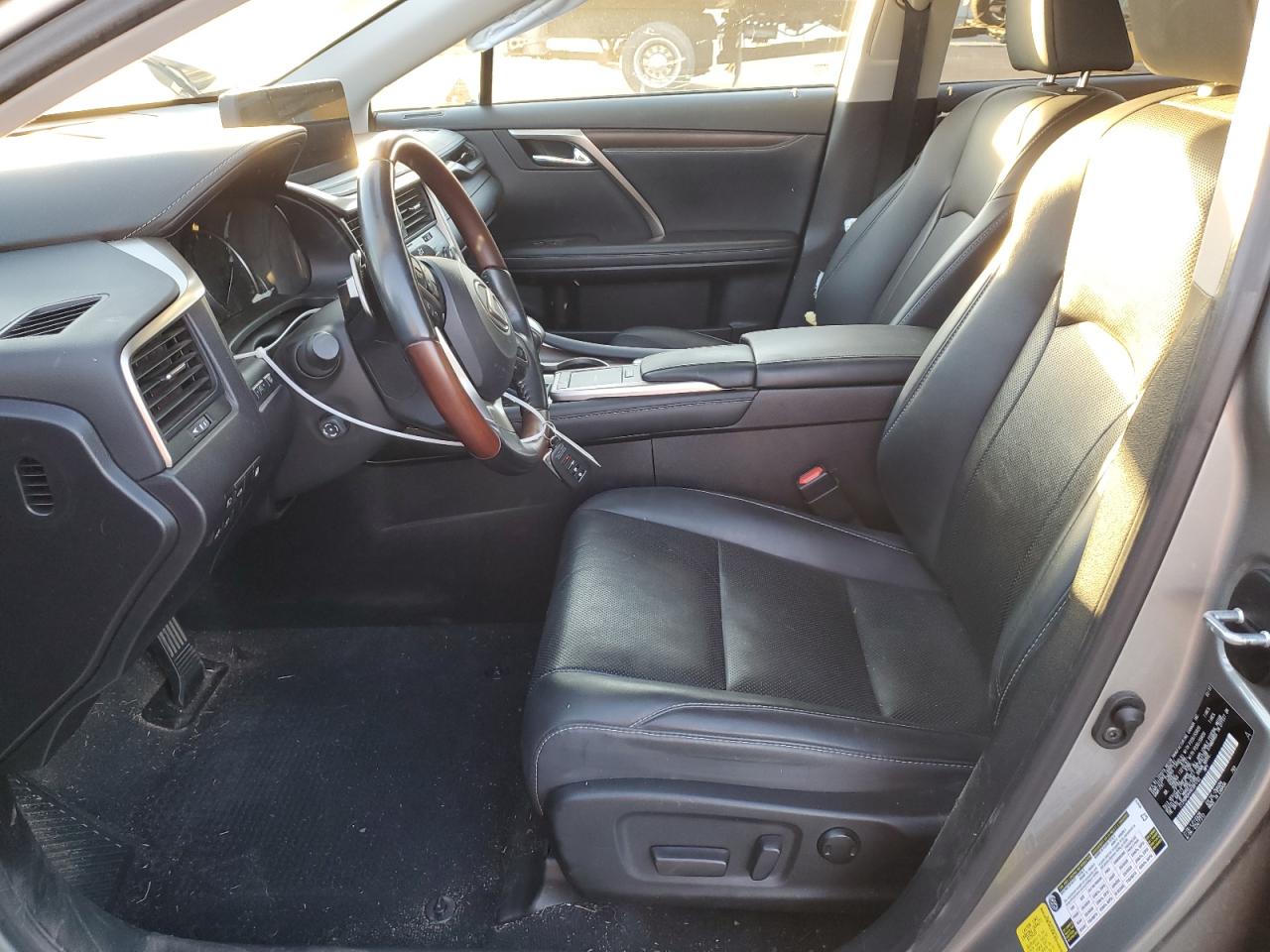 2022 Lexus RX - Image 7