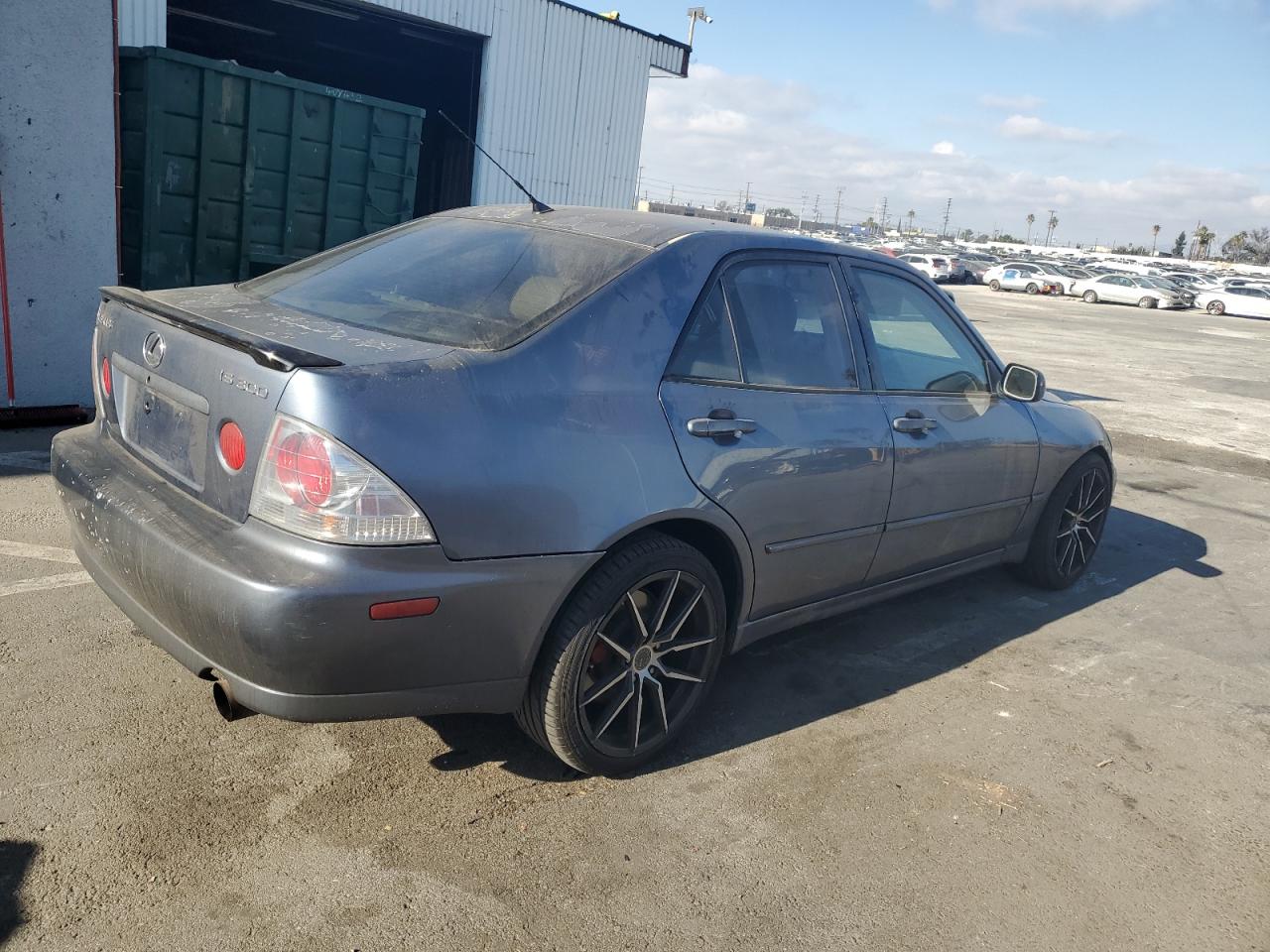 2004 Lexus IS - Image 3