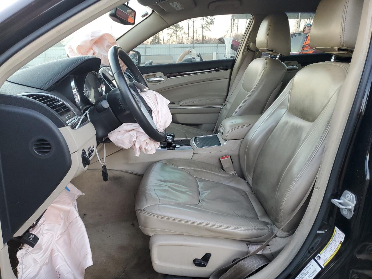 2014 Chrysler 300 - Image 7
