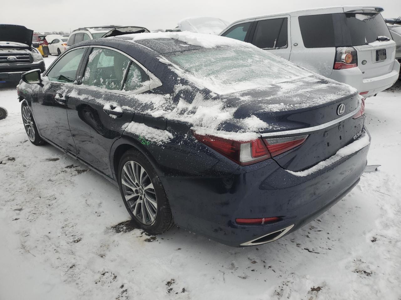 2019 Lexus ES - Image 2