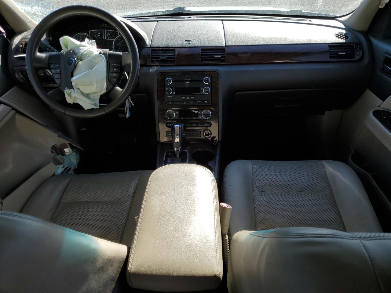2008 Ford Taurus - Image 8