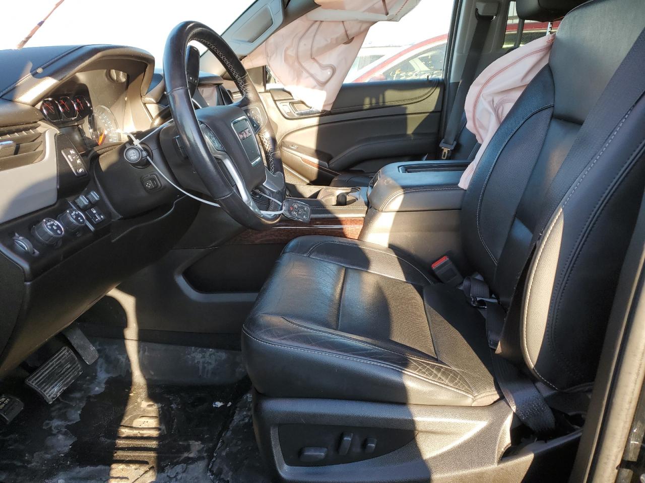 2019 GMC Yukon - Image 7