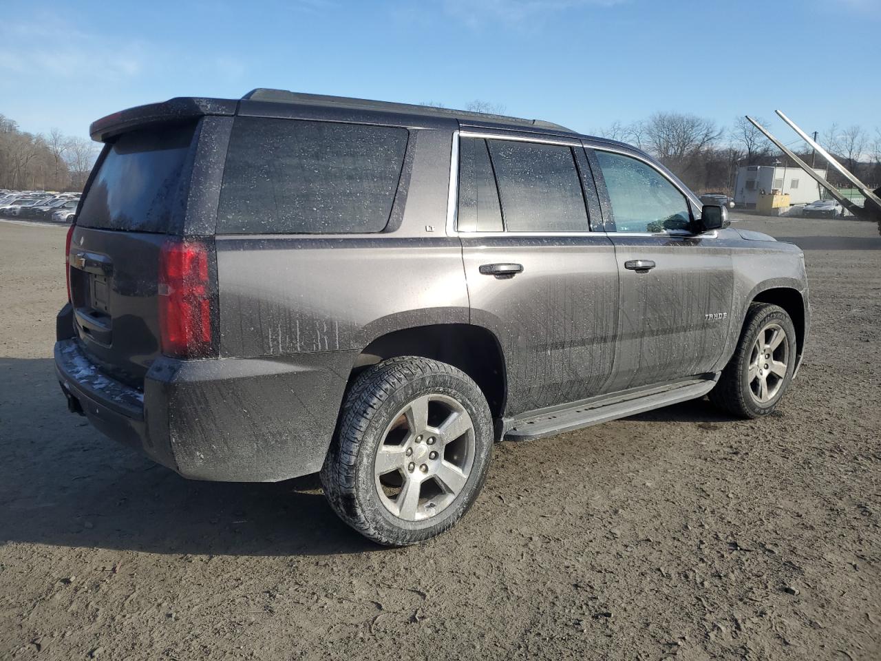 VIN 1GNSKBKC4HR394431 2017 CHEVROLET TAHOE no.3