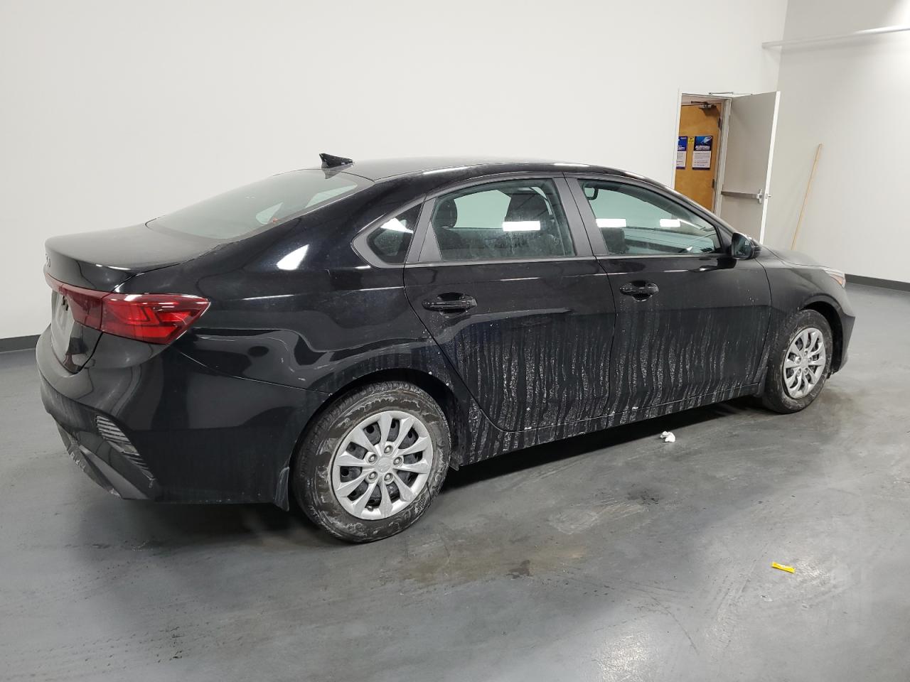 2023 Kia Forte - Image 3