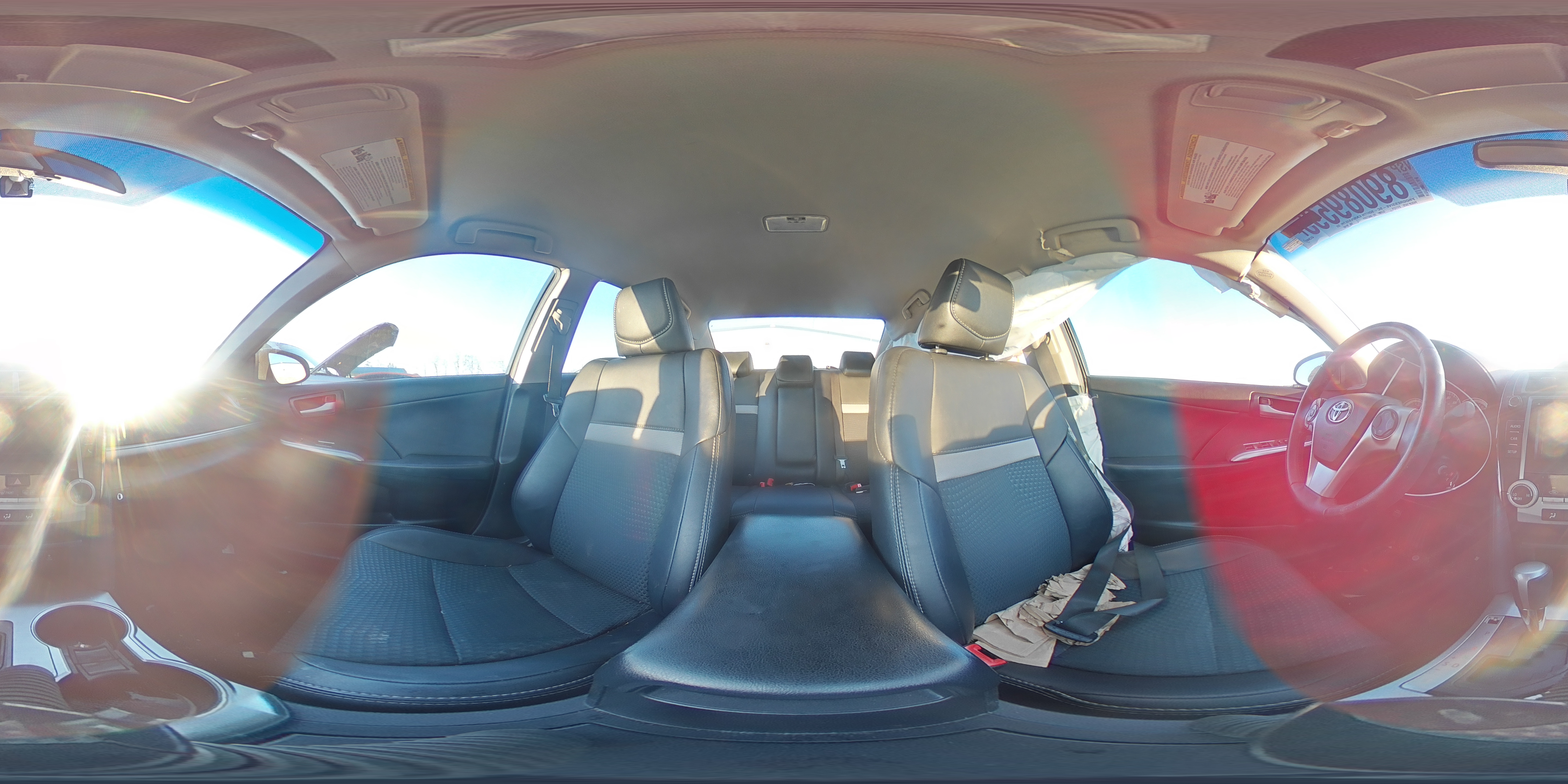 2014 Toyota Camry - Image 13