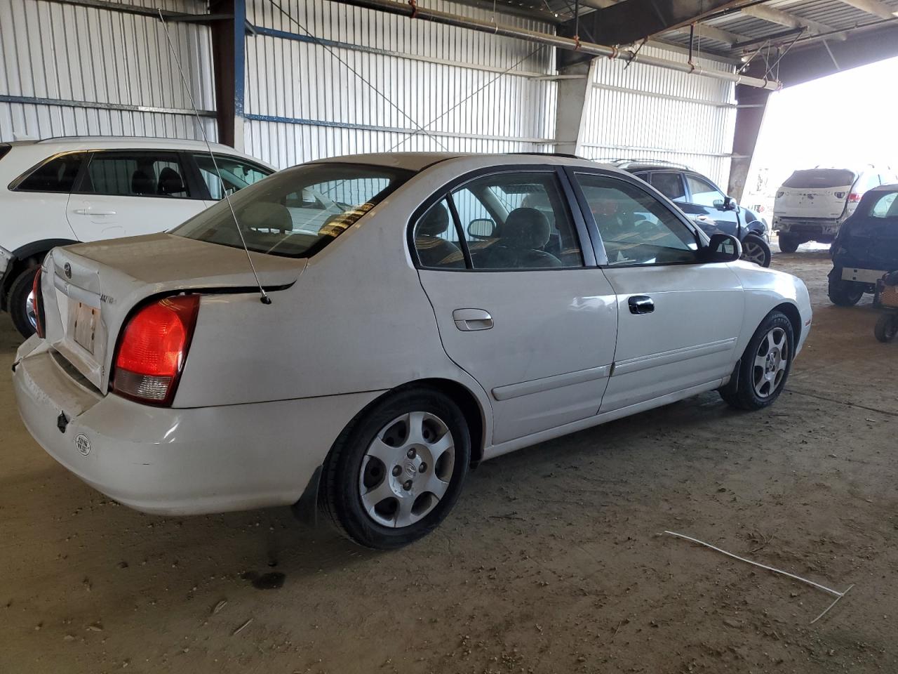 2001 Hyundai Elantra - Image 3