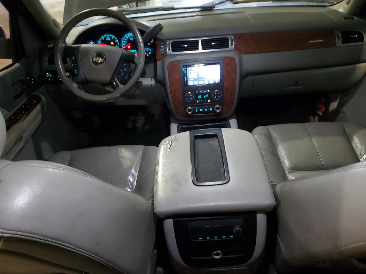 2007 Chevrolet Silverado - Image 8