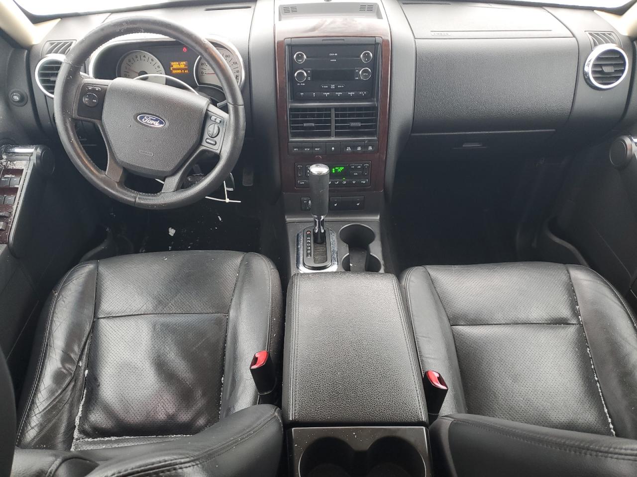 2010 Ford Explorer - Image 8