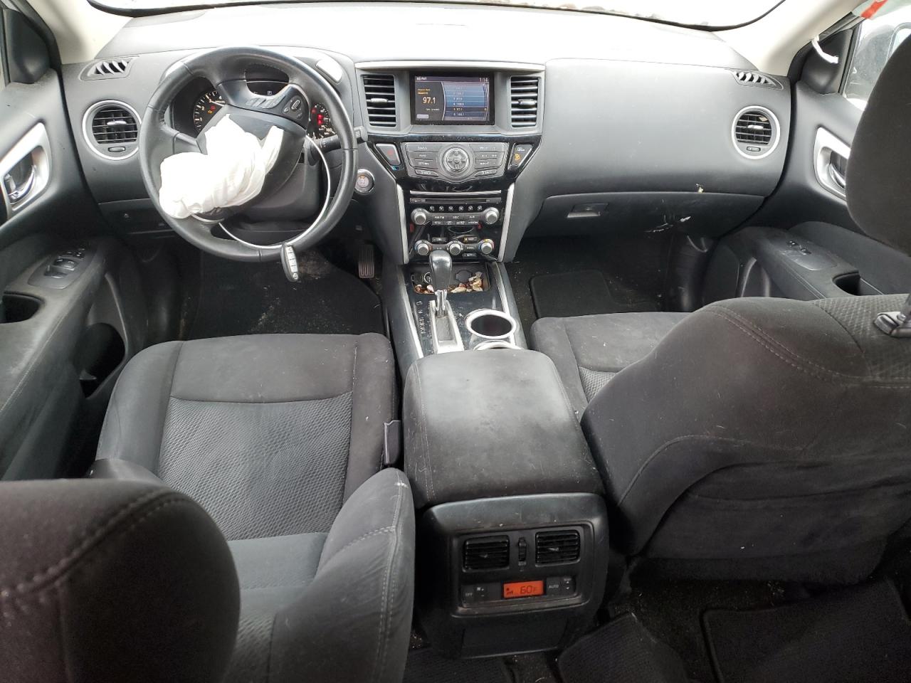 2016 Nissan Pathfinder - Image 8