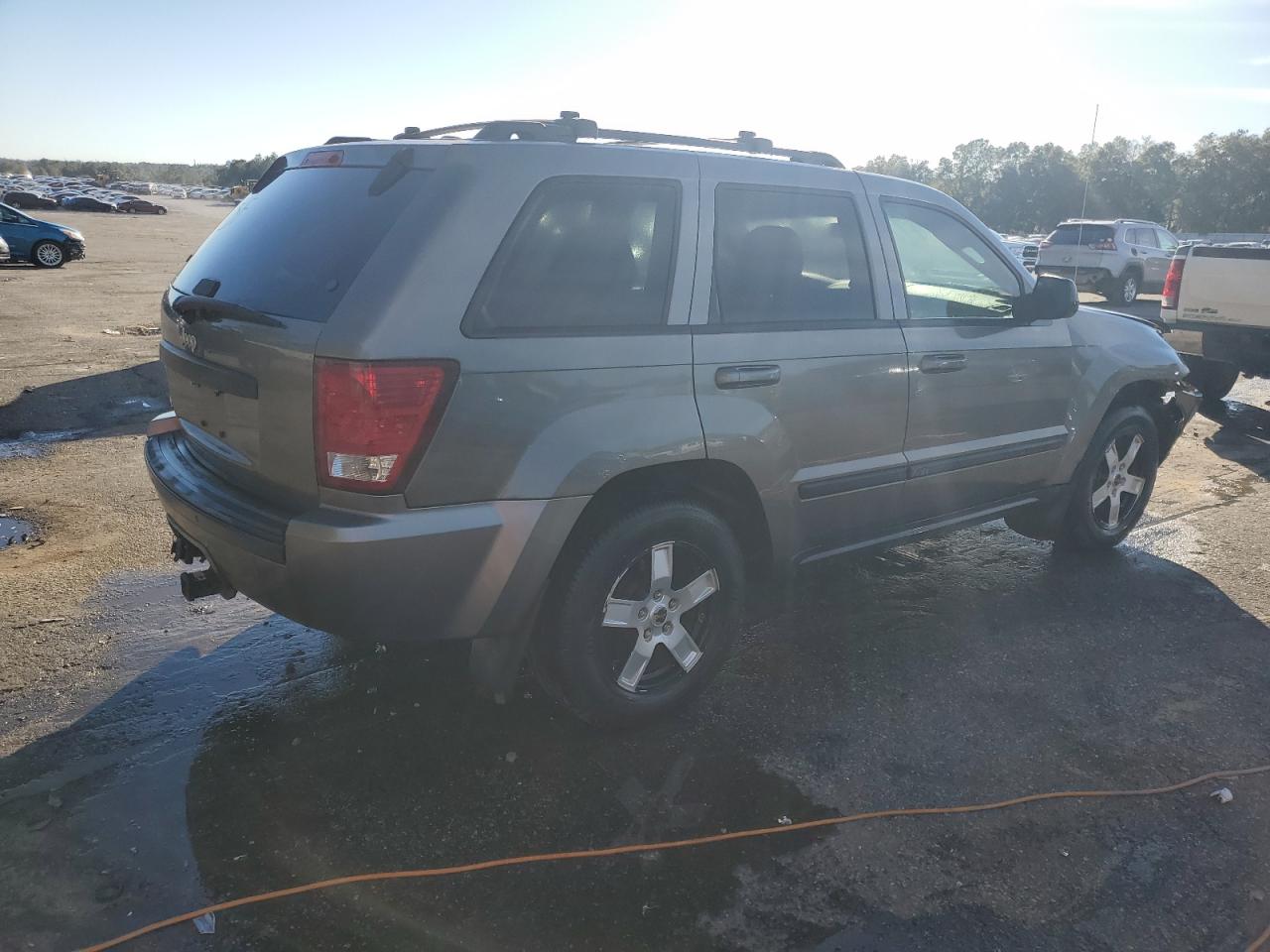 2007 Jeep Grand Cherokee - Image 3