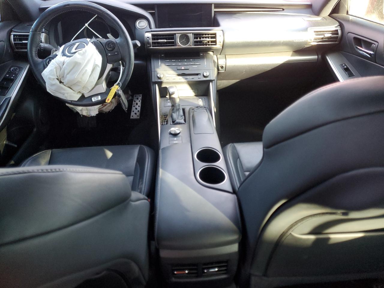 2015 Lexus IS - Image 8