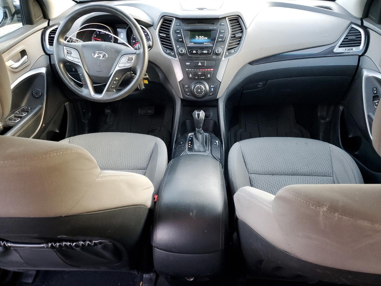 2015 Hyundai Santa Fe - Image 8