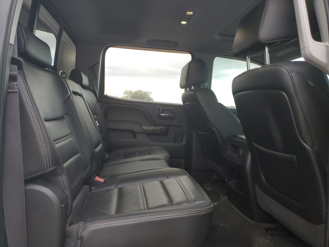 2015 GMC Sierra - Image 10