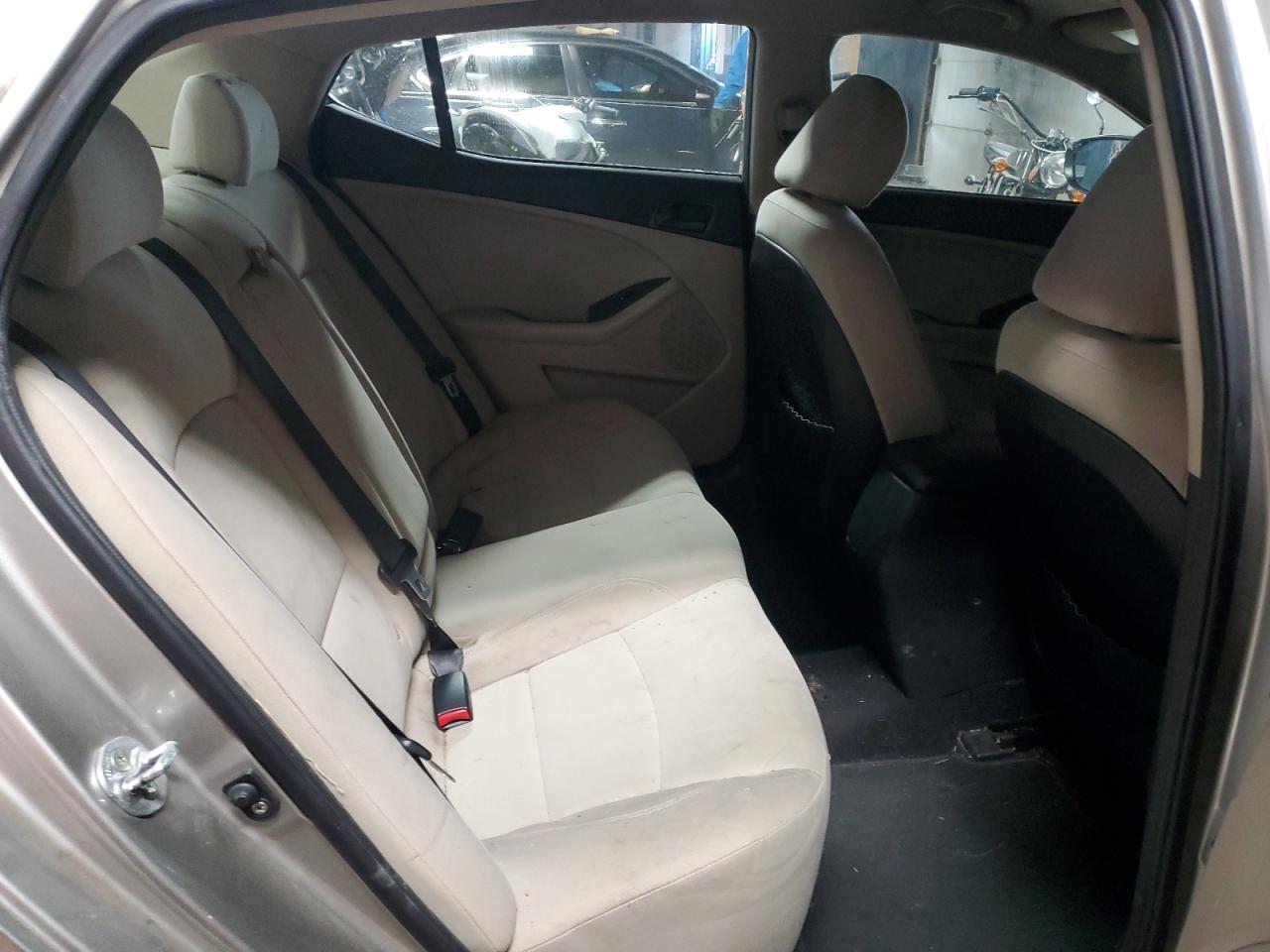 2015 Kia Optima - Image 10