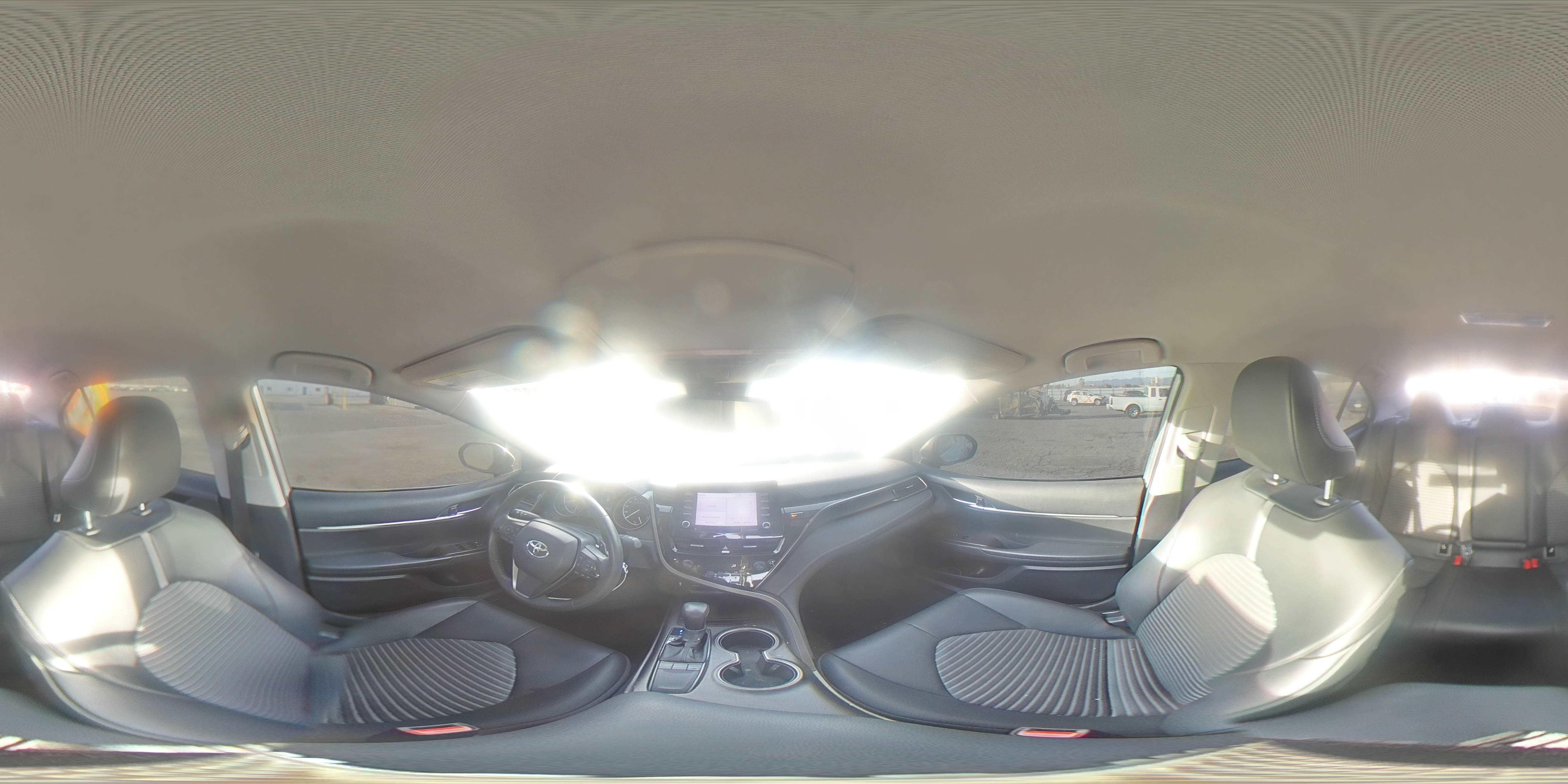 2022 Toyota Camry - Image 12