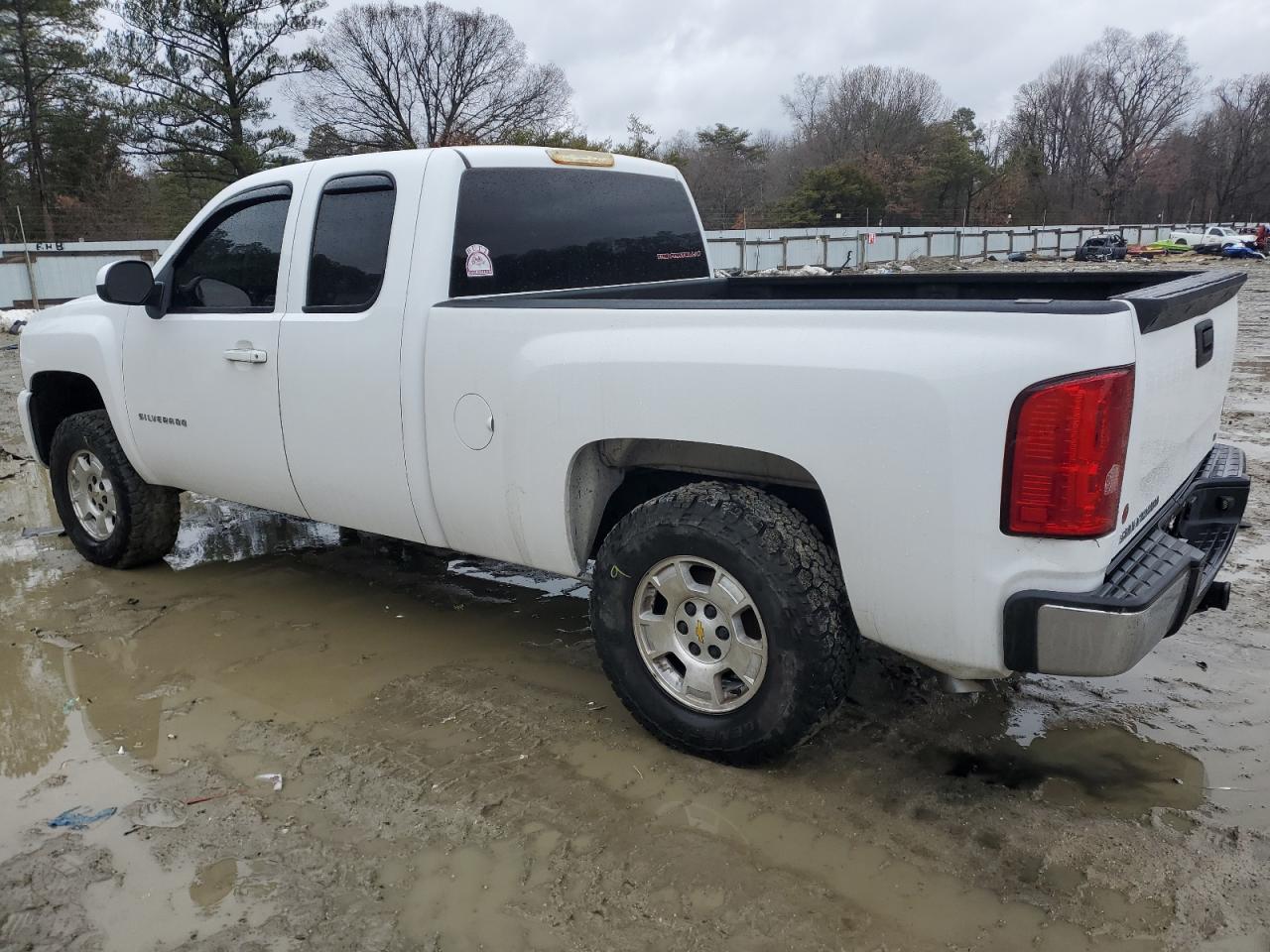 2012 Chevrolet Silverado - Image 2