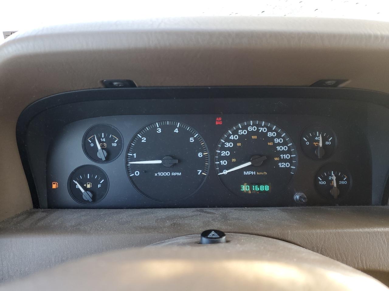 1999 Jeep Grand Cherokee - Image 9