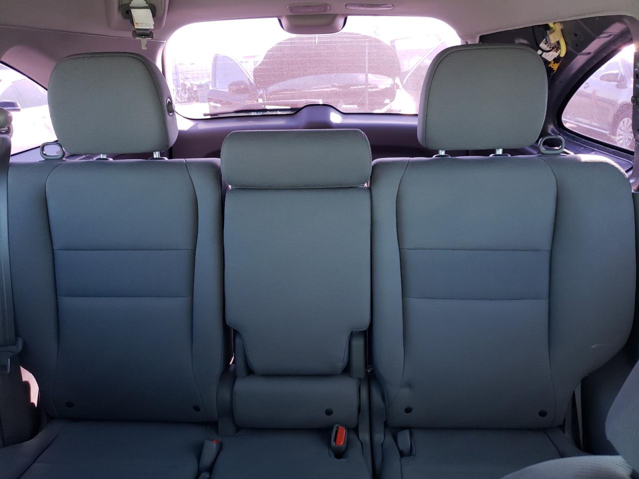 2010 Honda CR-V - Image 10