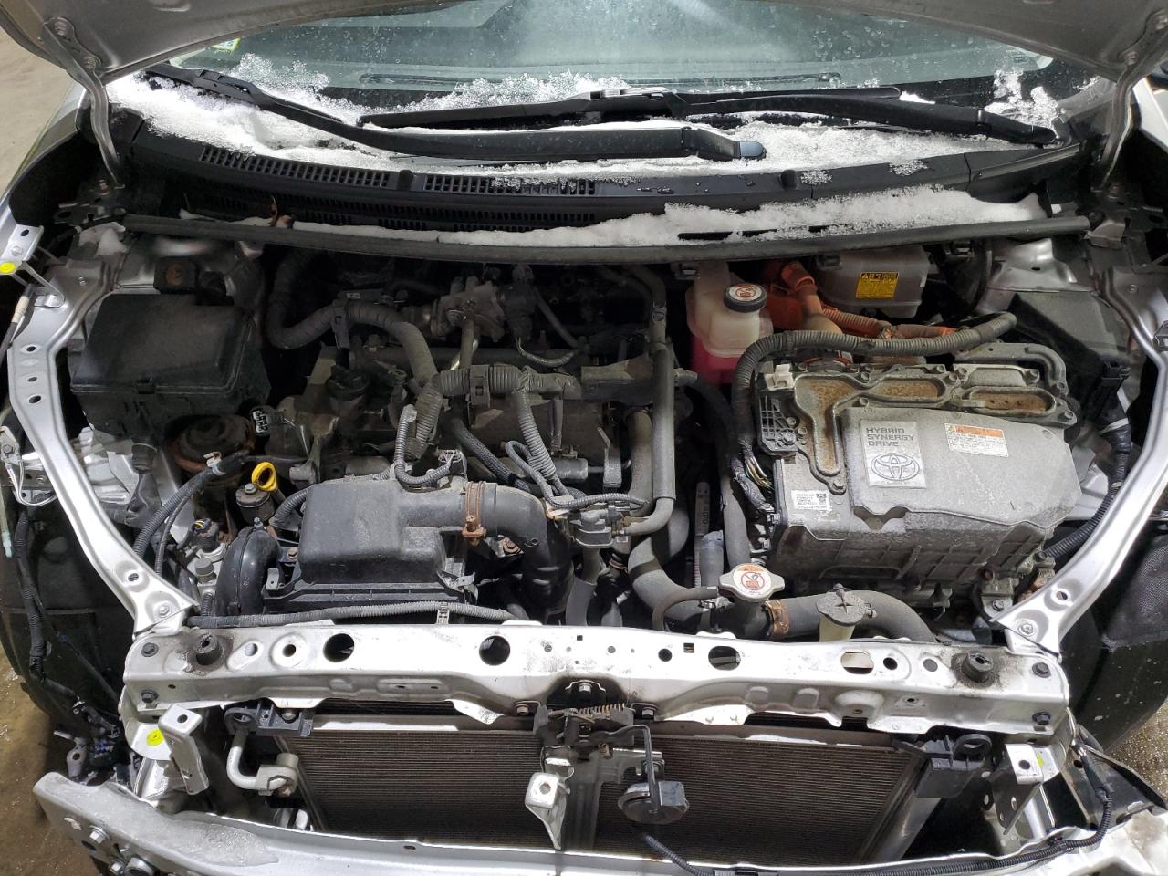 2018 Toyota Prius - Image 12