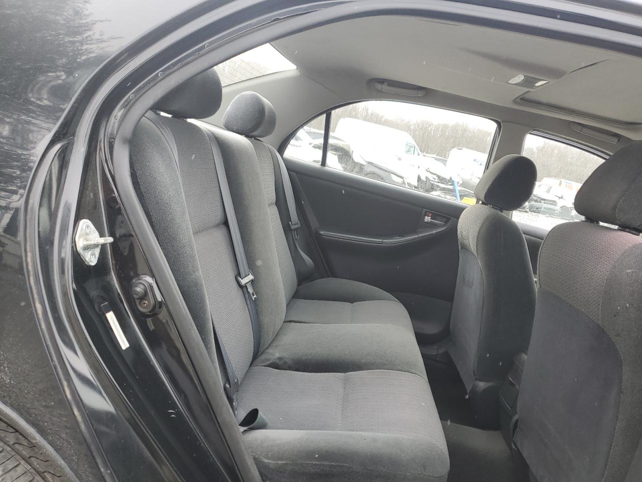 2004 Toyota Corolla - Image 11