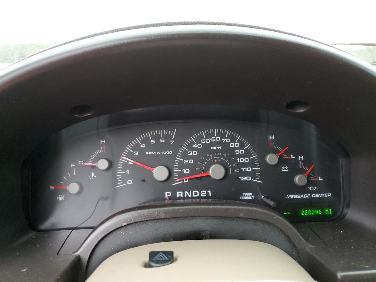 2003 Ford Expedition - Image 9