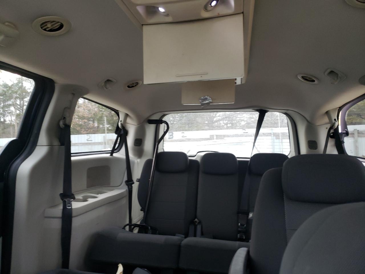 2008 Dodge Caravan - Image 10