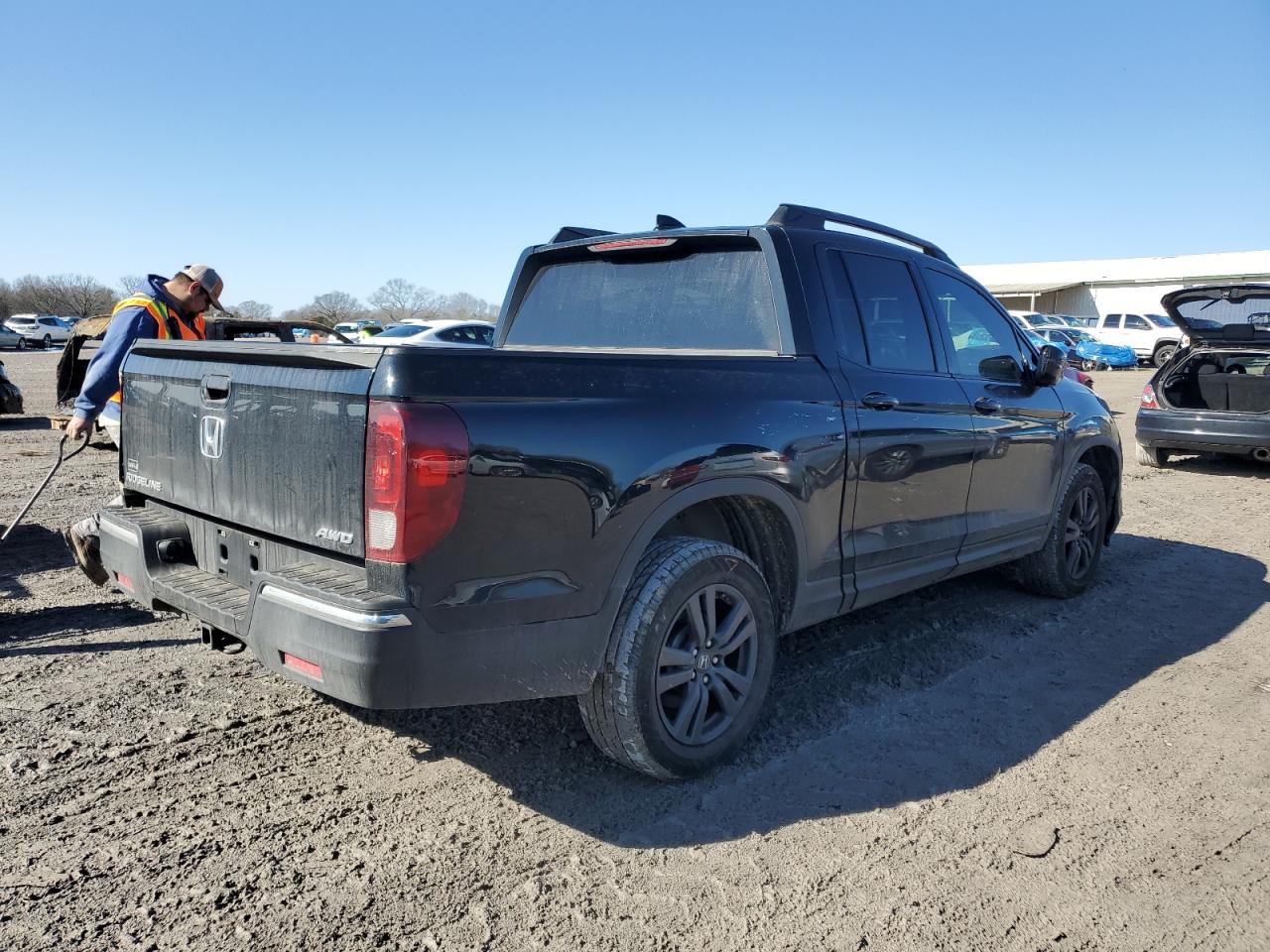 2019 Honda Ridgeline - Image 3