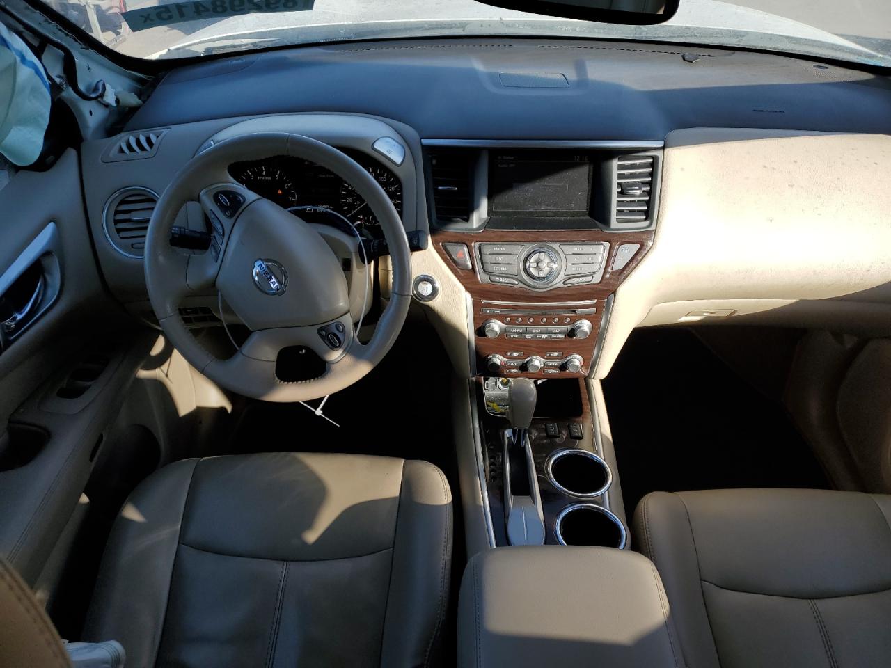 2015 Nissan Pathfinder - Image 8