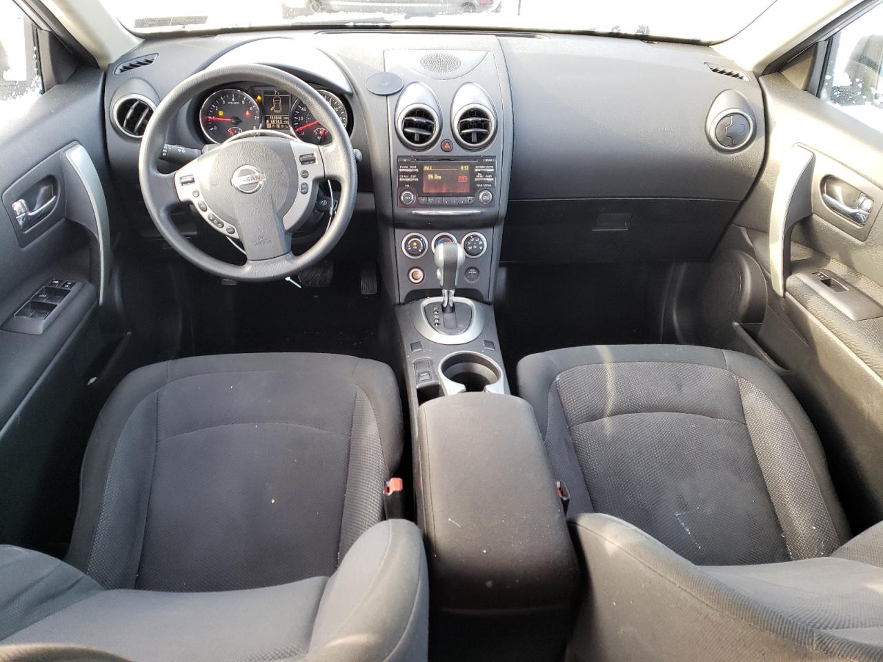 2015 Nissan Rogue - Image 8