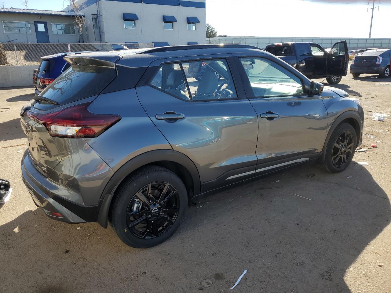 2024 Nissan Kicks - Image 3