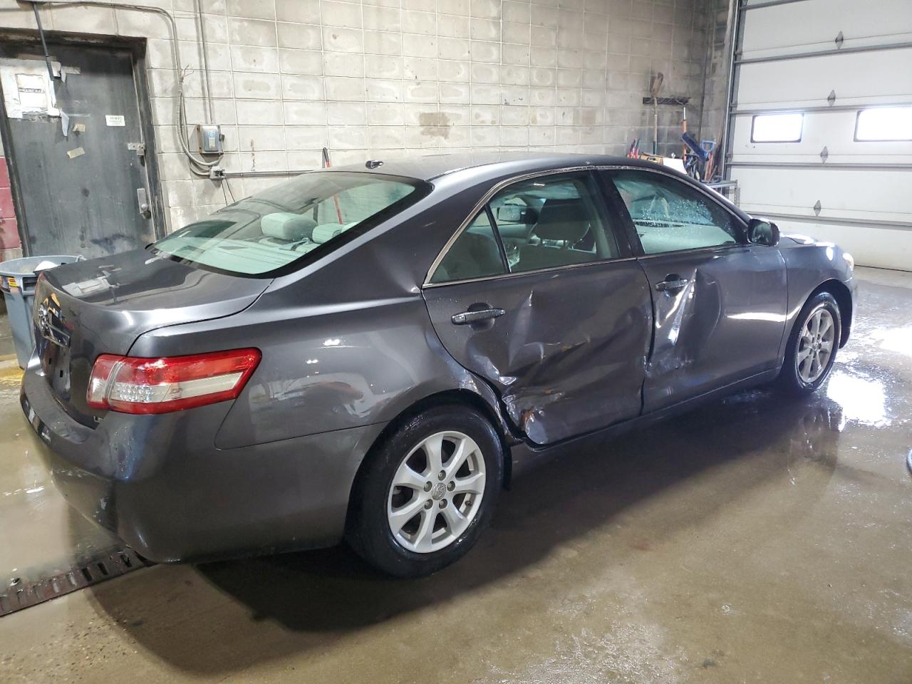 2011 Toyota Camry - Image 3