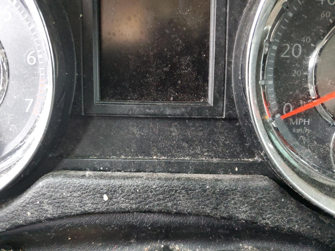 2013 Chrysler Town & Country - Image 9