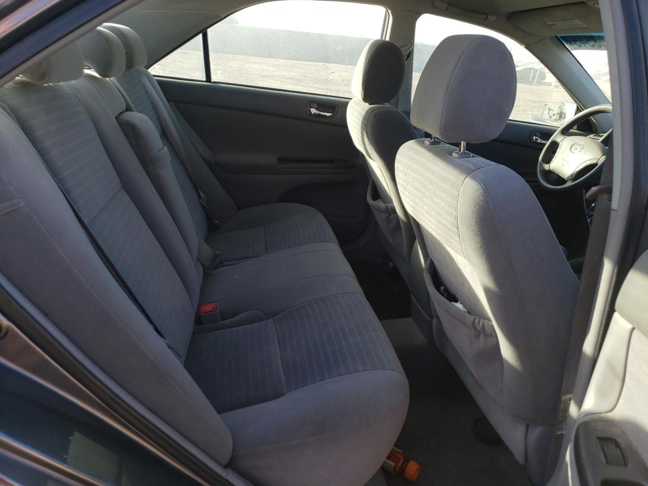 2005 Toyota Camry - Image 10