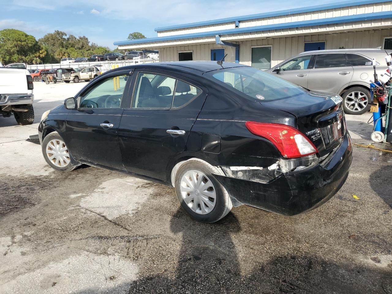 2012 Nissan Versa - Image 2