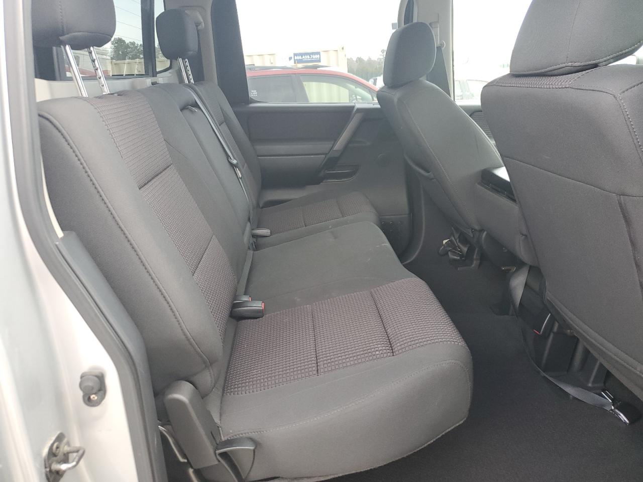 2008 Nissan Titan - Image 10