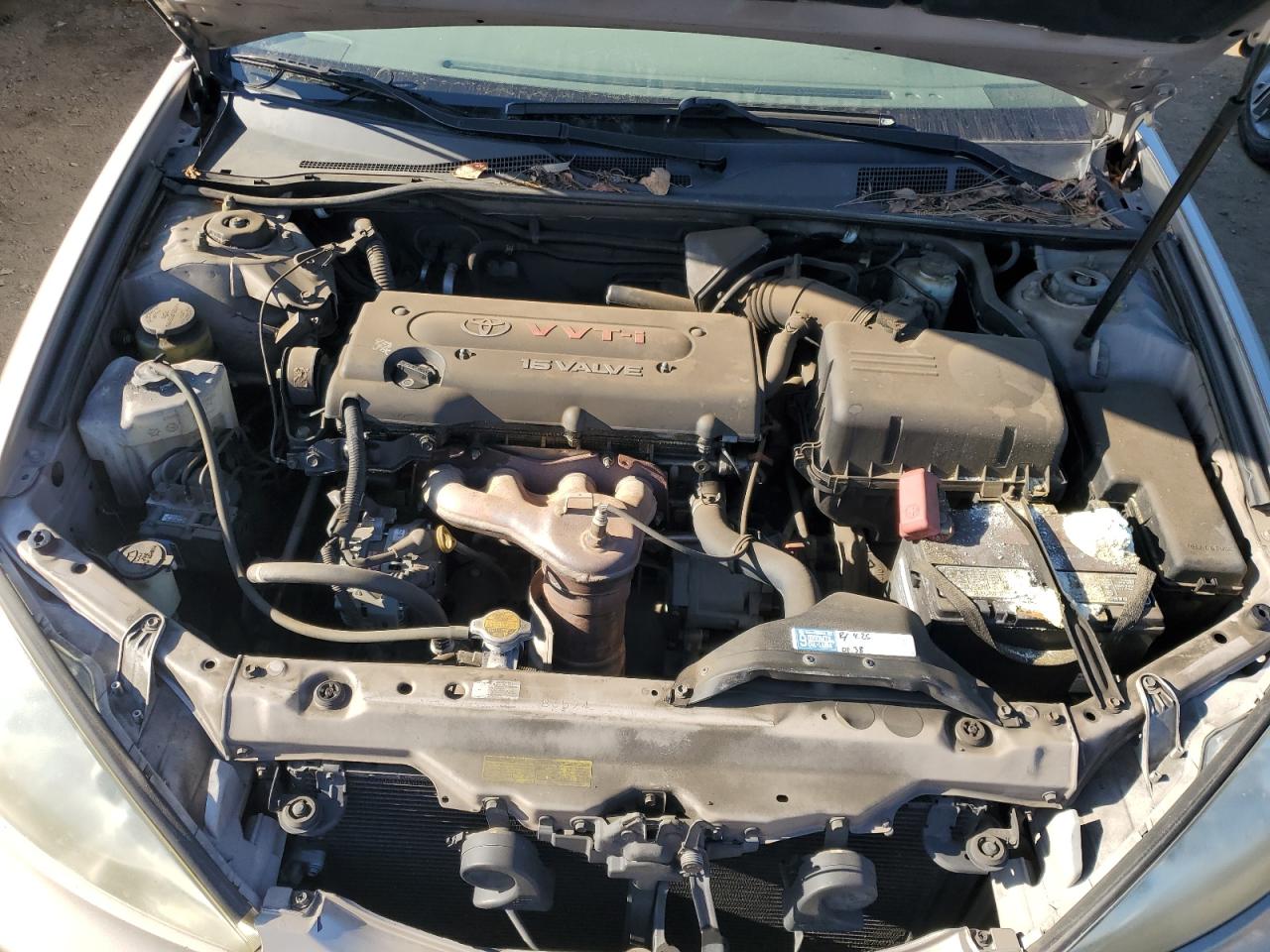 2004 Toyota Camry - Image 11
