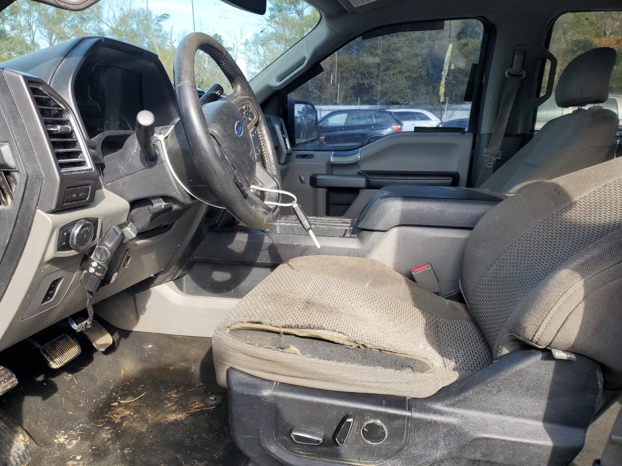 2015 Ford F-150 - Image 7