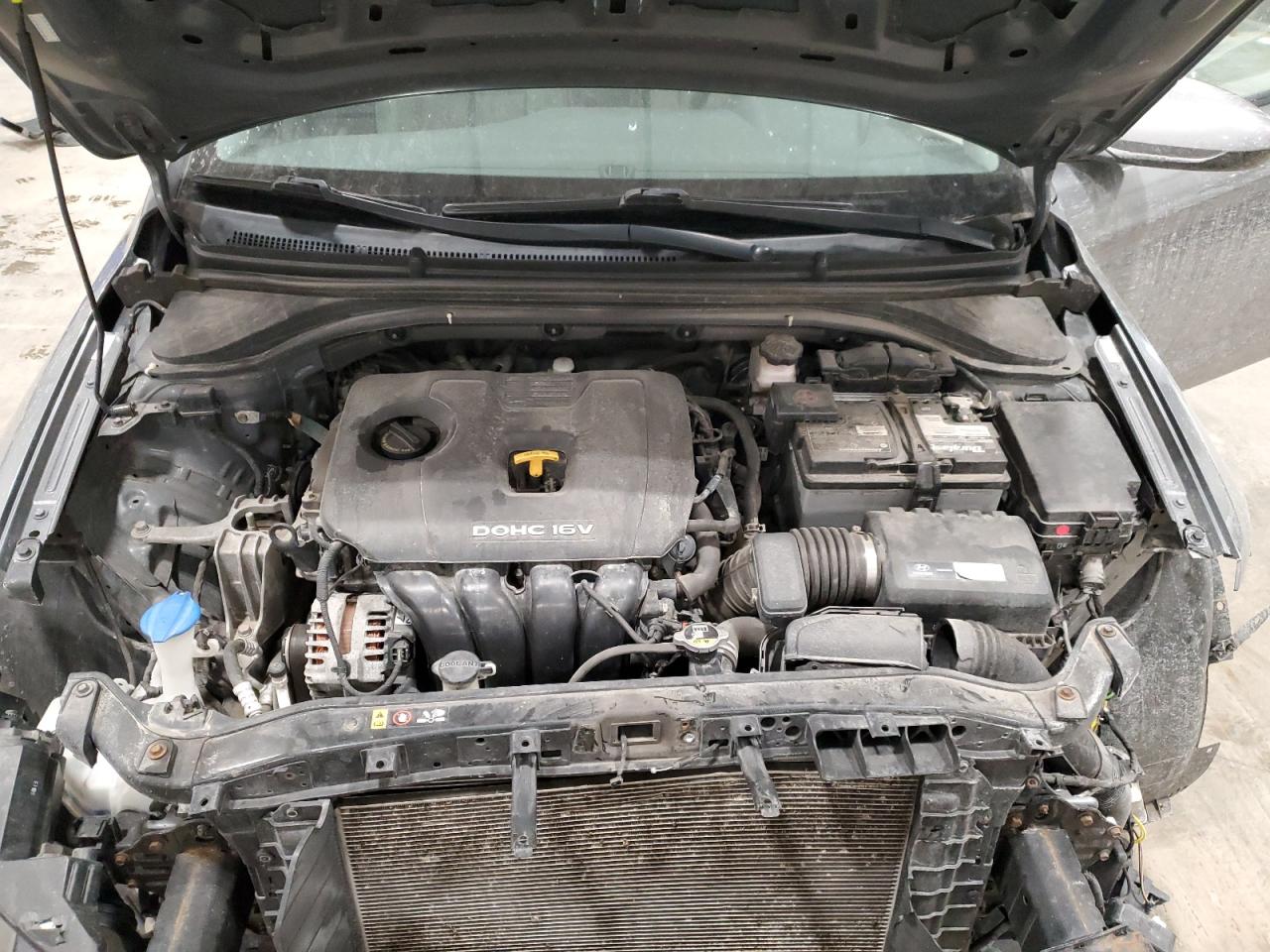 2017 Hyundai Elantra - Image 11