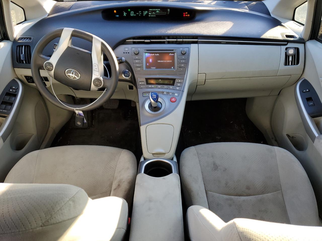2013 Toyota Prius - Image 8