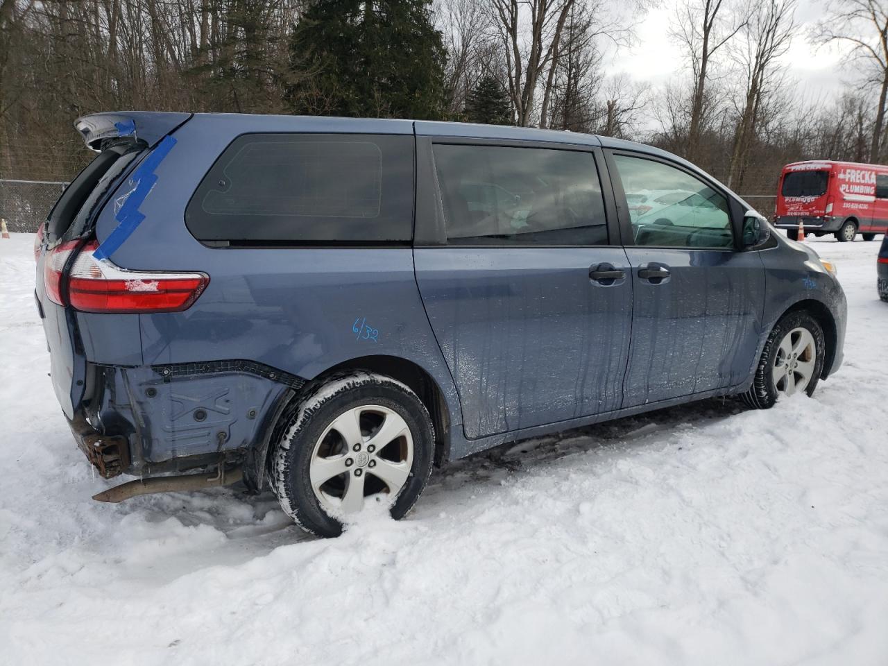 2015 Toyota Sienna - Image 3