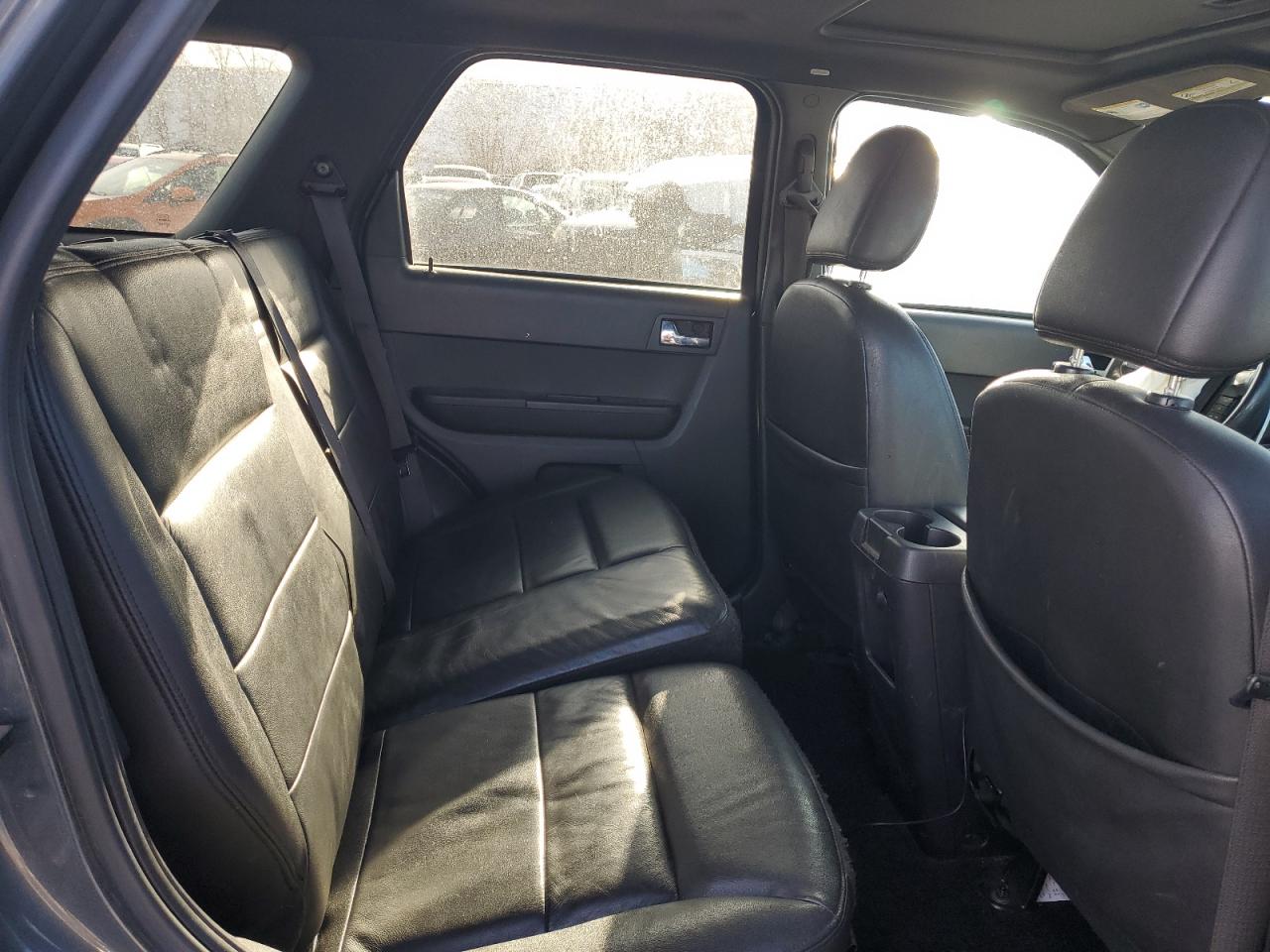 2008 Ford Escape - Image 11